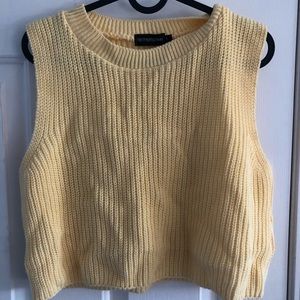 Yellow cropped knitted tank
